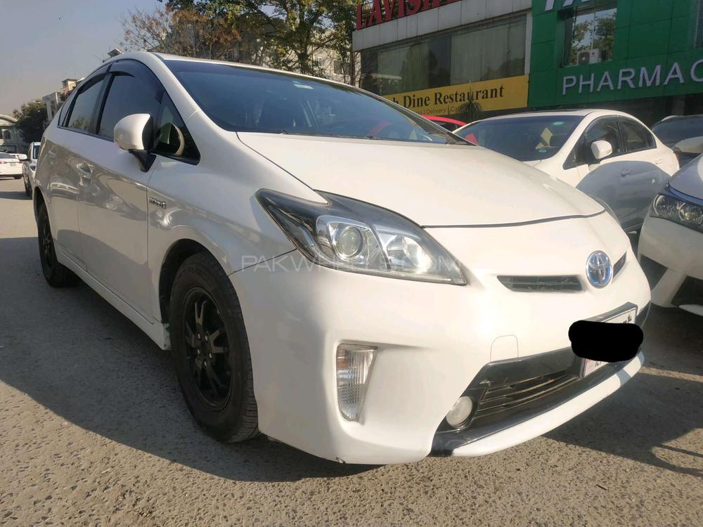 Toyota Prius 2013 for Sale in Islamabad Image-1