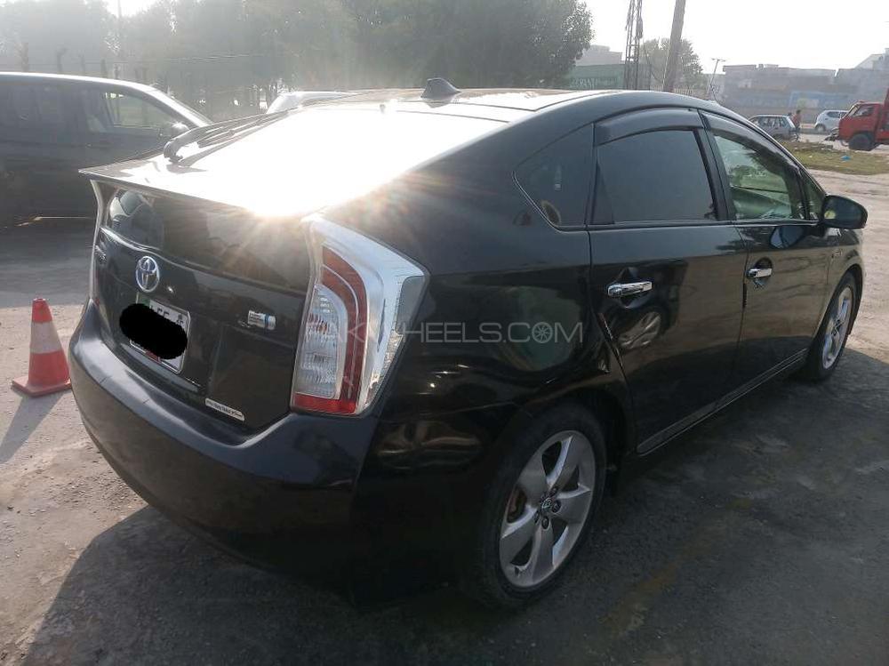 Toyota Prius 2012 for Sale in Gujranwala Toyota Prius 2012 for Sale in Gujranwala Image-6