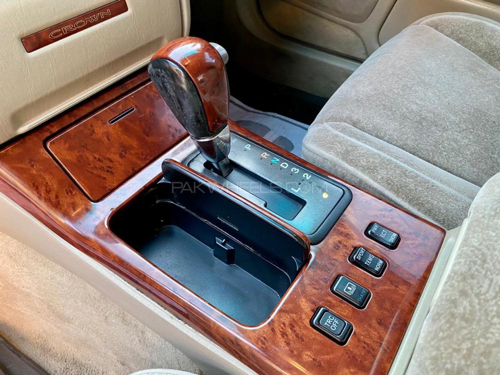 Toyota Crown 2000 for Sale in Islamabad Toyota Crown 2000 for Sale in Islamabad Image-8