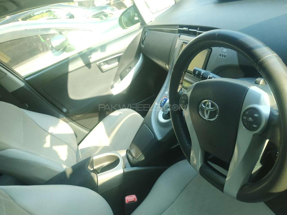 Toyota Prius 2012 for Sale in Islamabad Toyota Prius 2012 for Sale in Islamabad Image-7