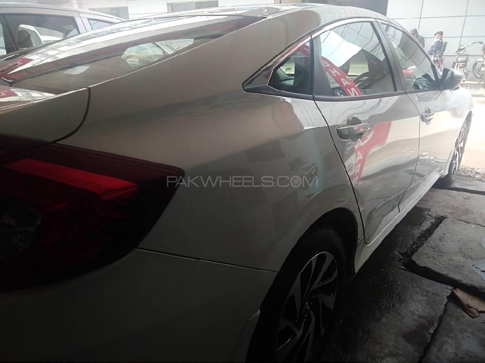 Honda Civic 2018 for Sale in Lahore Honda Civic 2018 for Sale in Lahore Image-8