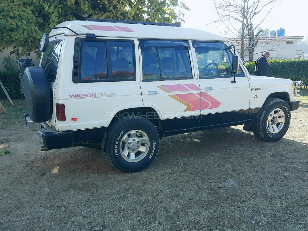 Mitsubishi Pajero 1988 for Sale in Mansehra Mitsubishi Pajero 1988 for Sale in Mansehra Image-7