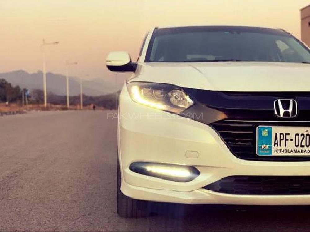 Honda Vezel 2015 for Sale in Multan Image-1
