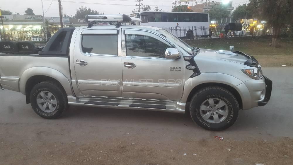 Toyota Hilux 2006 for Sale in Faisalabad Image-1