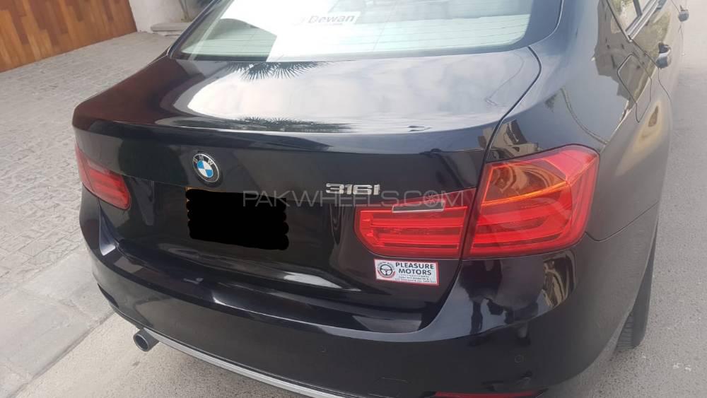 BMW 3 Series 2014 for Sale in Karachi BMW 3 Series 2014 for Sale in Karachi Image-4