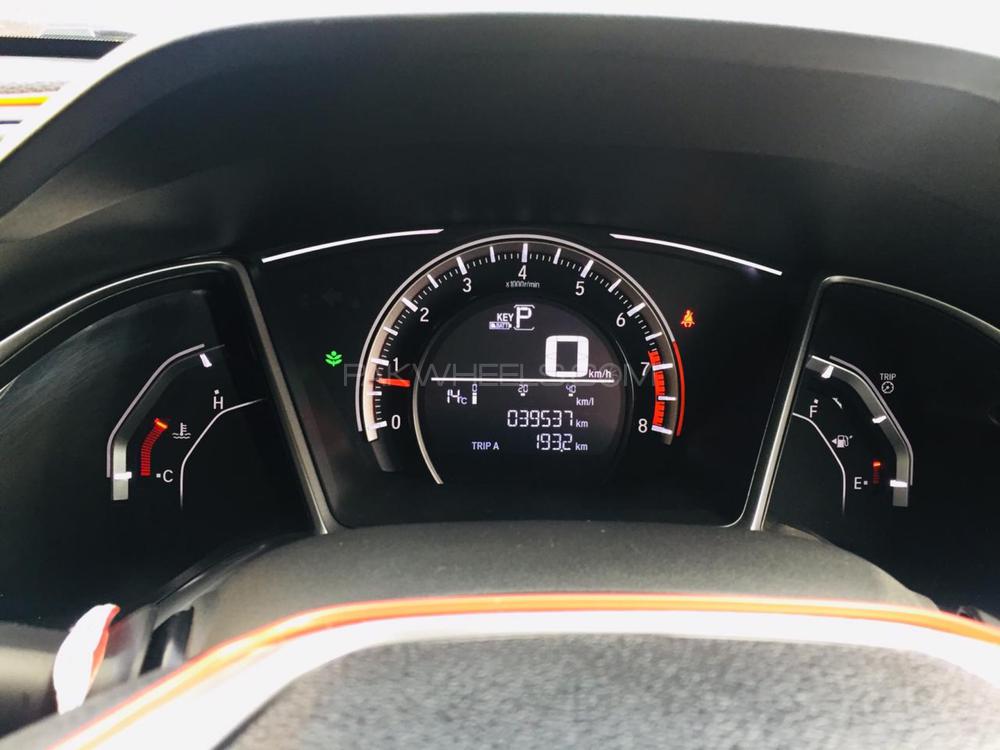 Honda Civic 2018 for Sale in Lahore Honda Civic 2018 for Sale in Lahore Image-9