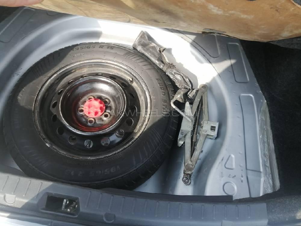 Toyota Corolla 2011 for Sale in Gujrat Image-1