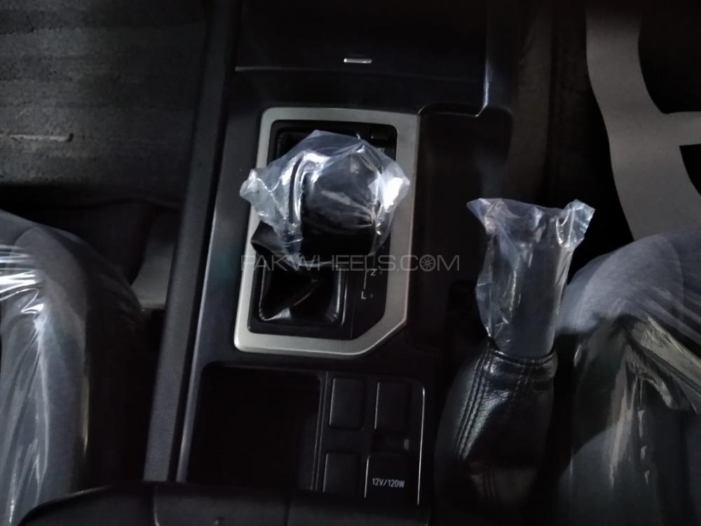 Toyota Prado 2011 for Sale in Karachi Toyota Prado 2011 for Sale in Karachi Image-4