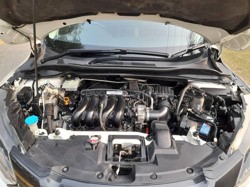 ہونڈا ویزِل 2015 for Sale in لاہور ہونڈا ویزِل 2015 for Sale in لاہور Image-7