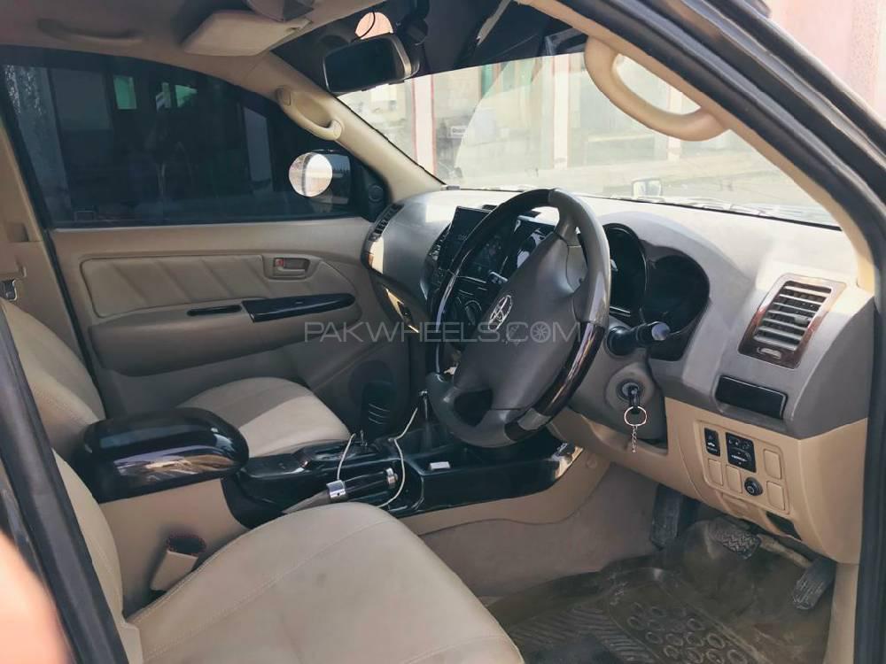 ٹویوٹا ہائیلکس 2010 for Sale in پشاور ٹویوٹا ہائیلکس 2010 for Sale in پشاور Image-12