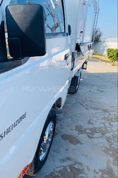Hyundai Shehzore 2004 for Sale in Chakwal Hyundai Shehzore 2004 for Sale in Chakwal Image-8