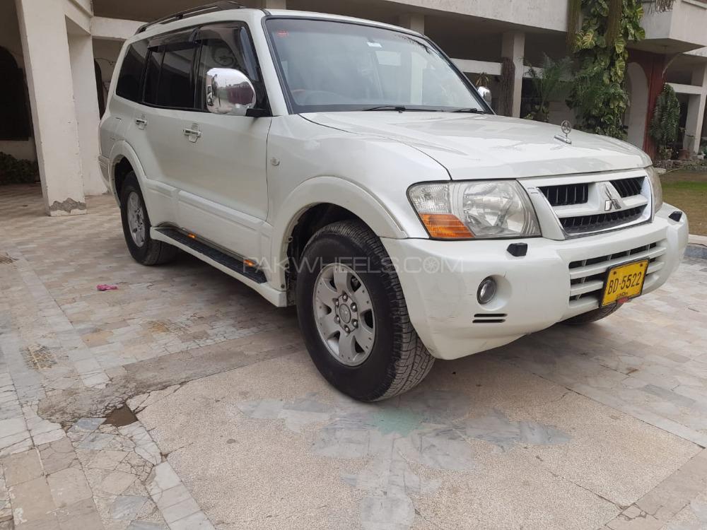 Mitsubishi Pajero 2005 for Sale in Lahore Image-1