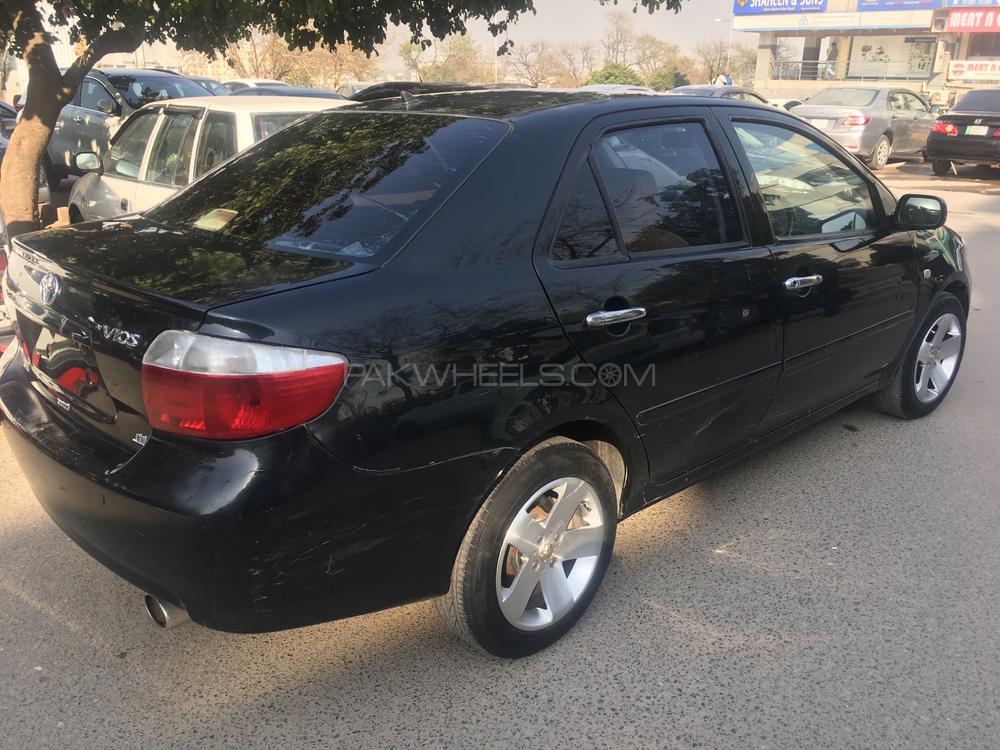 Toyota Vitz 2005 for Sale in Islamabad Image-1