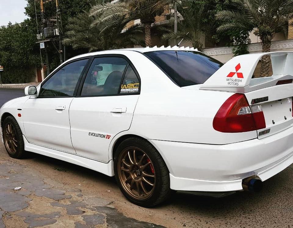 Mitsubishi Lancer Evolution X - 1996  Mitsubishi Lancer Evolution X - 1996  Image-3