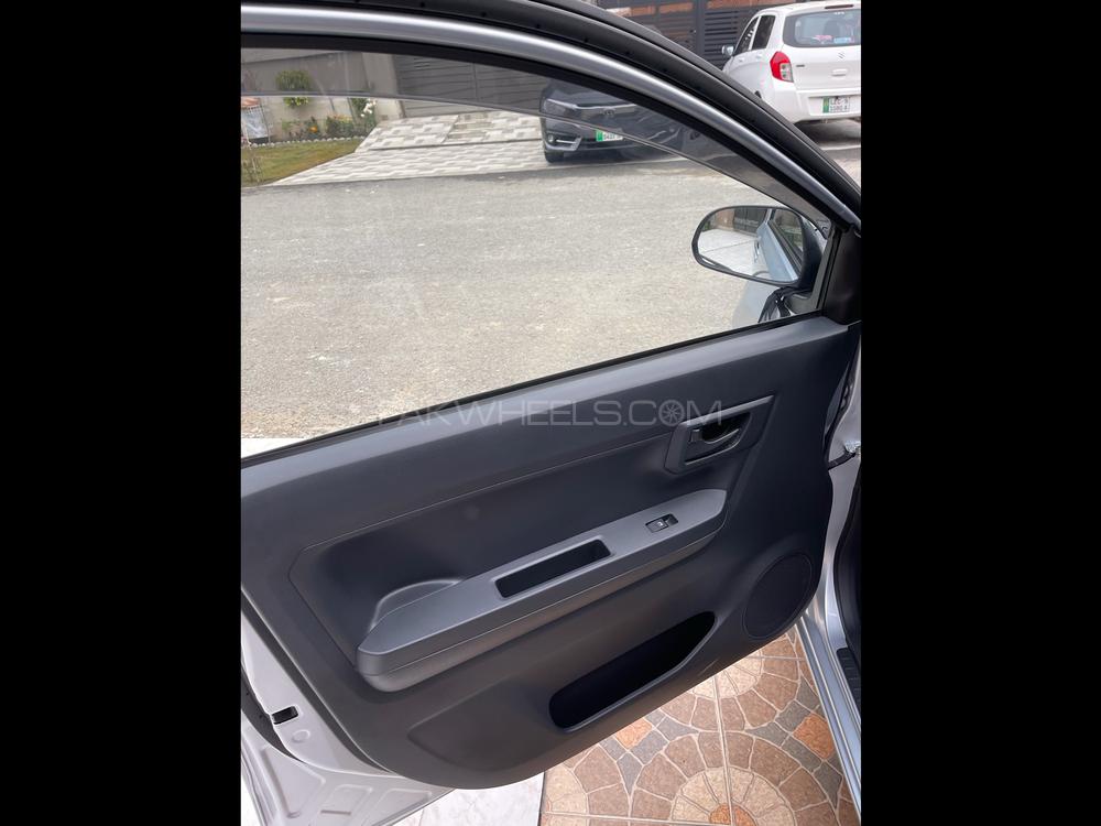 Toyota Pixis Epoch 2018 for Sale in Lahore Toyota Pixis Epoch 2018 for Sale in Lahore Image-15