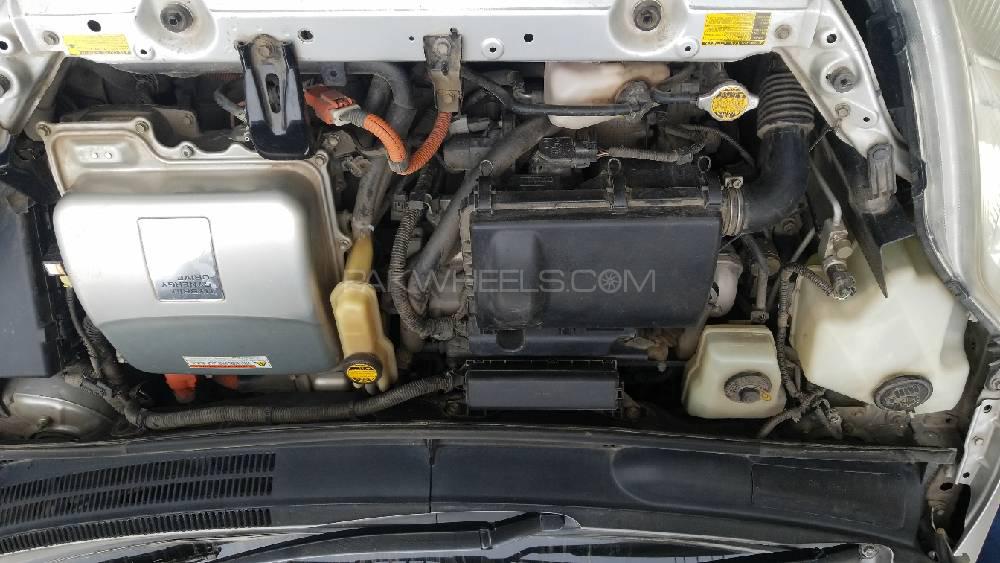 ٹویوٹا پریوس 2006 for Sale in سیالکوٹ ٹویوٹا پریوس 2006 for Sale in سیالکوٹ Image-8