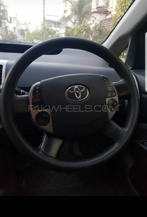 ٹویوٹا پریوس 2006 for Sale in سیالکوٹ ٹویوٹا پریوس 2006 for Sale in سیالکوٹ Image-14