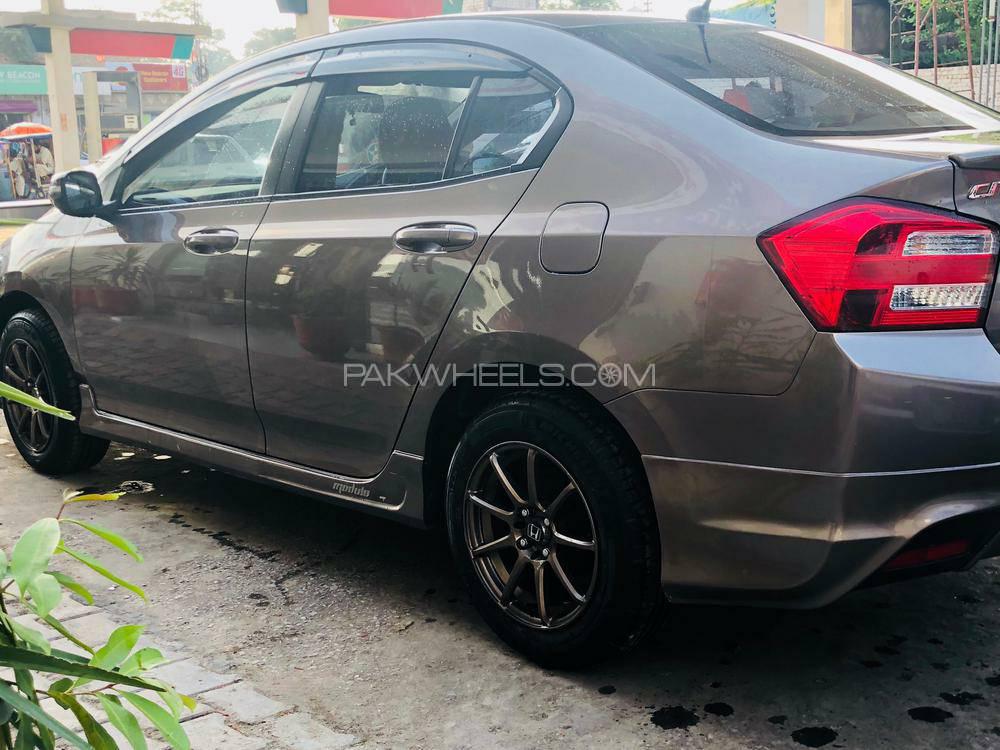 ہونڈا سٹی 2015 for Sale in پشاور ہونڈا سٹی 2015 for Sale in پشاور Image-5