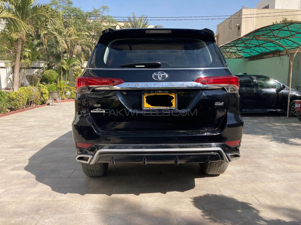 Toyota Fortuner 2018 for Sale in Karachi Toyota Fortuner 2018 for Sale in Karachi Image-3