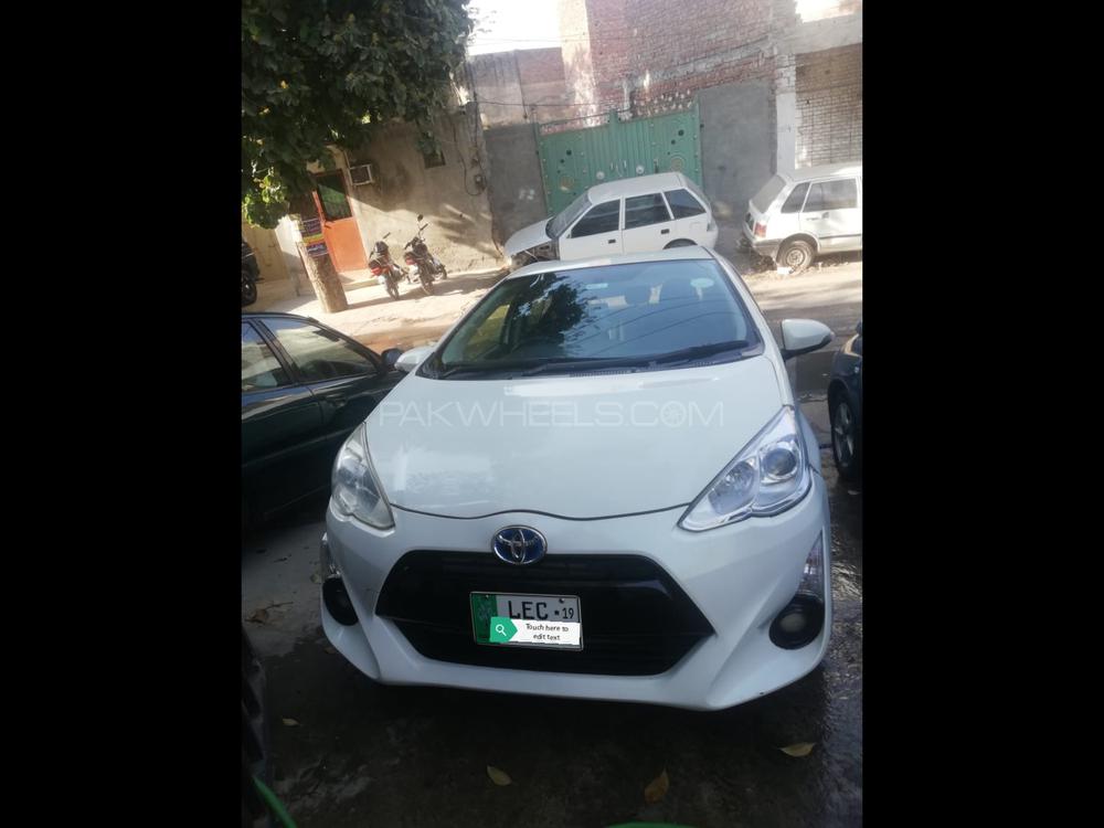 Toyota Aqua 2016 for Sale in Peshawar Toyota Aqua 2016 for Sale in Peshawar Image-2