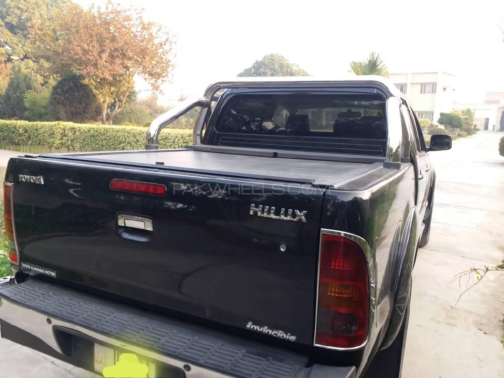 Toyota Hilux 2011 for Sale in Nowshera Toyota Hilux 2011 for Sale in Nowshera Image-5