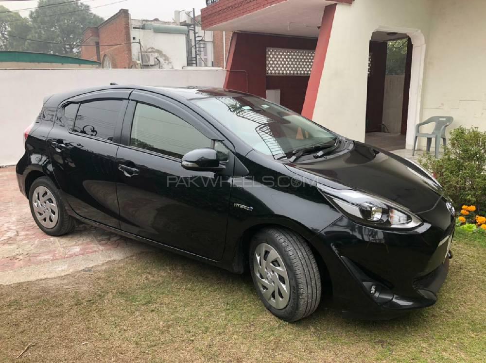 Toyota Aqua 2017 for Sale in Lahore Toyota Aqua 2017 for Sale in Lahore Image-10