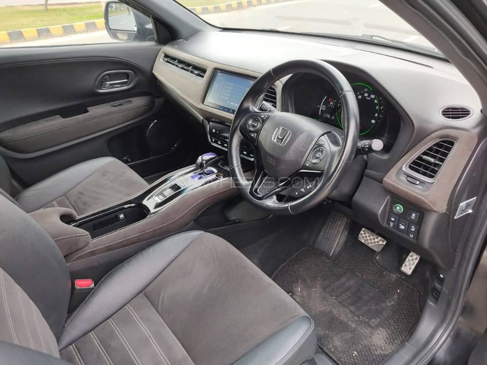 Honda Vezel 2017 for Sale in Lahore Honda Vezel 2017 for Sale in Lahore Image-5