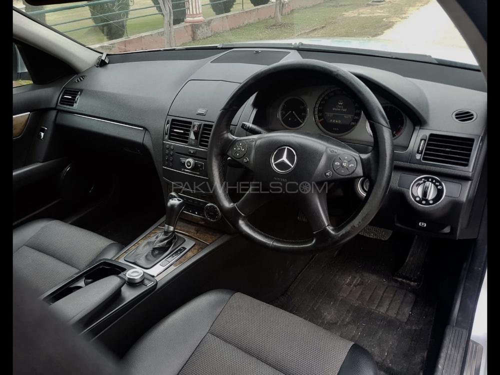 مرسڈیز بینز سی کلاس 2007 for Sale in لاہور مرسڈیز بینز سی کلاس 2007 for Sale in لاہور Image-11