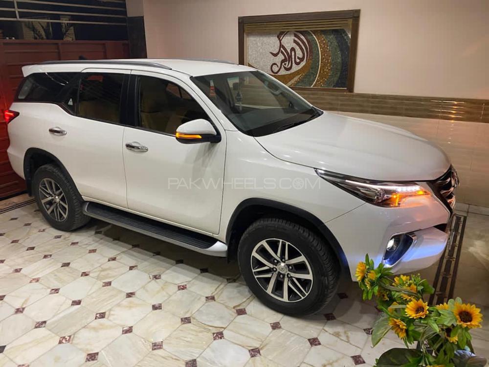Toyota Fortuner 2019 for Sale in Faisalabad Image-1