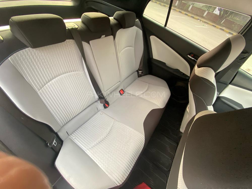 Toyota Prius 2017 for Sale in Lahore Toyota Prius 2017 for Sale in Lahore Image-14