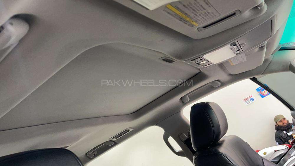 Toyota Land Cruiser 2011 for Sale in Lahore Toyota Land Cruiser 2011 for Sale in Lahore Image-6
