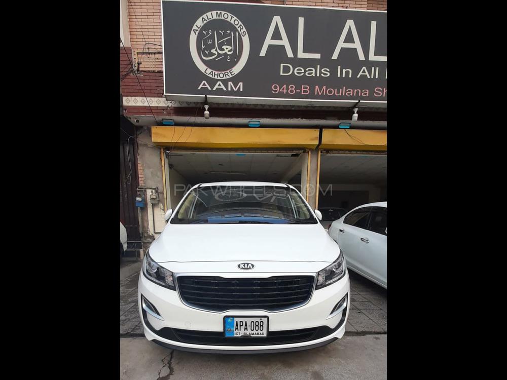 KIA Carnival 2018 for Sale in Lahore Image-1