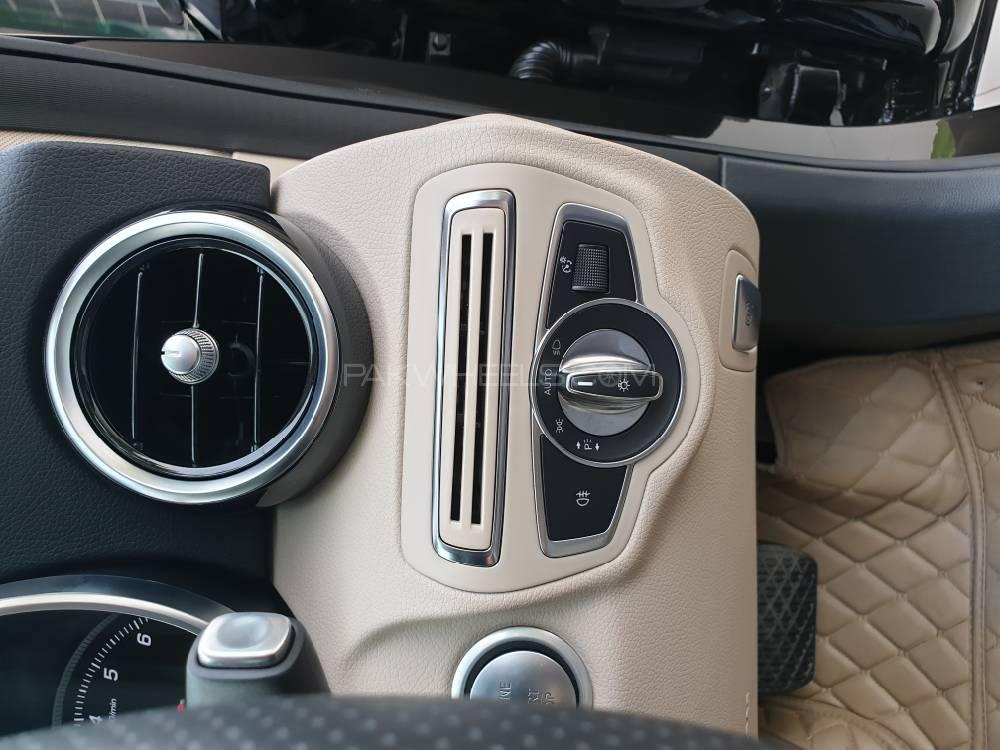 Mercedes Benz C Class 2018 for Sale in Lahore Mercedes Benz C Class 2018 for Sale in Lahore Image-11