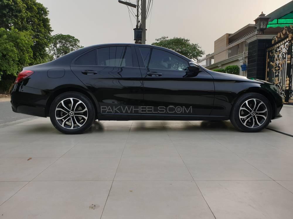 Mercedes Benz C Class 2018 for Sale in Lahore Mercedes Benz C Class 2018 for Sale in Lahore Image-7