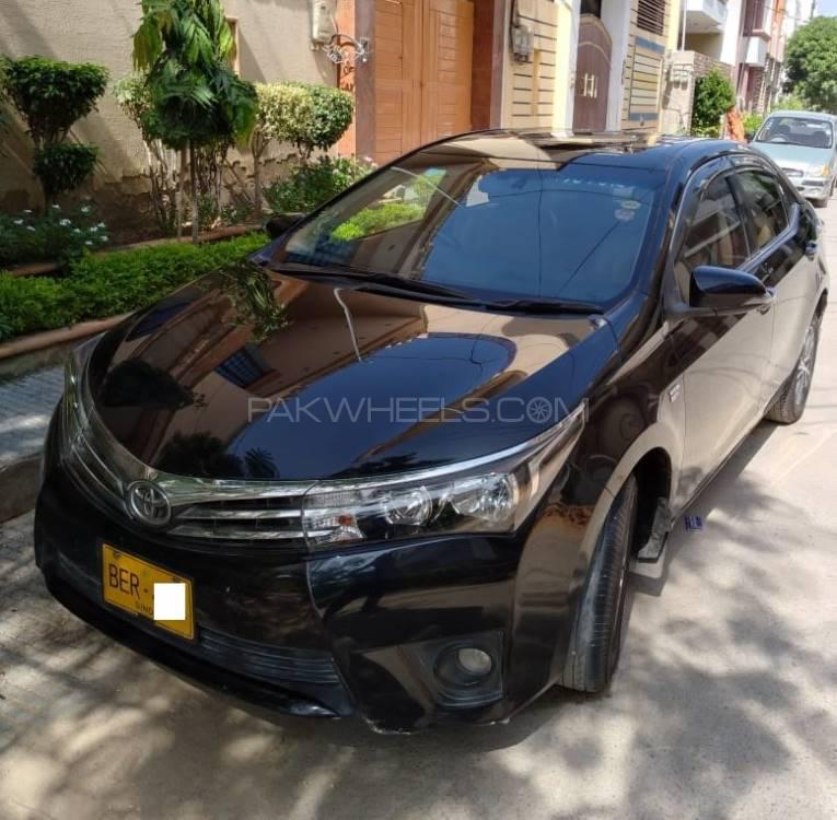 Toyota Corolla 2015 for Sale in Karachi Image-1