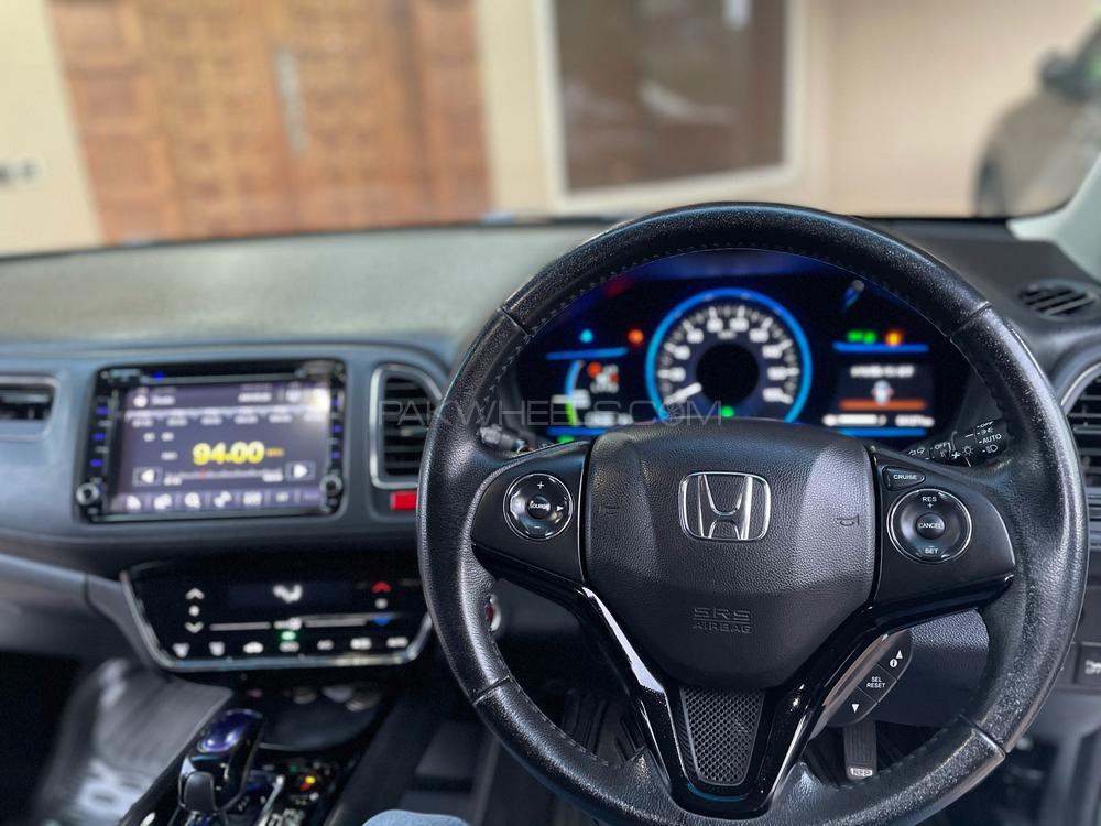 Honda Vezel 2015 for Sale in Lahore Honda Vezel 2015 for Sale in Lahore Image-15