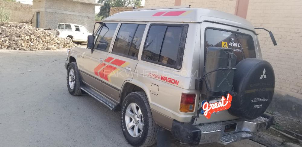 Mitsubishi Pajero 1990 for Sale in Dera ismail khan Image-1