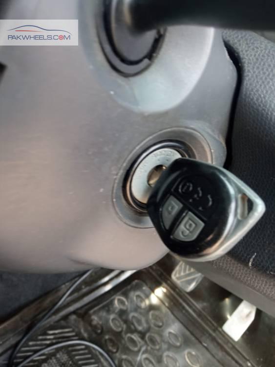 سوزوکی سوئفٹ 2013 for Sale in اسلام آباد سوزوکی سوئفٹ 2013 for Sale in اسلام آباد Image-11