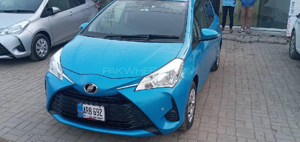 Toyota Vitz 2017 for Sale in Lahore Image-1