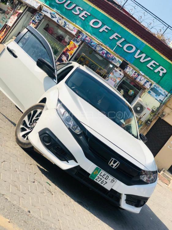 Honda Civic - 2017  Honda Civic - 2017  Image-4