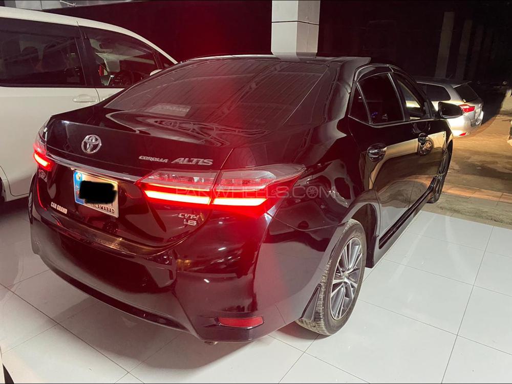 Toyota Corolla 2020 for Sale in Peshawar Toyota Corolla 2020 for Sale in Peshawar Image-4