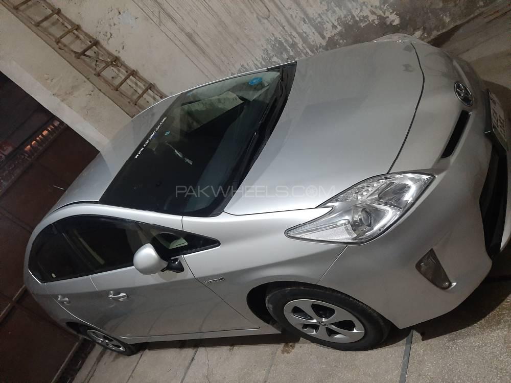 ٹویوٹا پریوس 2012 for Sale in لاہور ٹویوٹا پریوس 2012 for Sale in لاہور Image-2