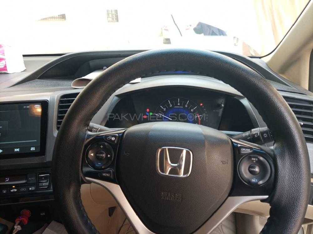 Honda Civic 2015 for Sale in Hyderabad Honda Civic 2015 for Sale in Hyderabad Image-5