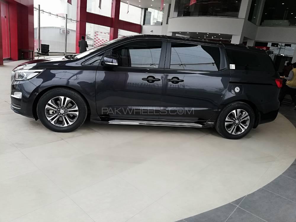 کِیا کارنیول 2019 for Sale in لاہور Image-1
