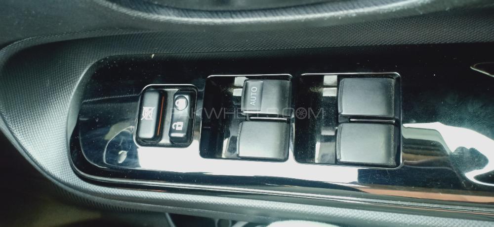 Toyota Aqua 2017 for Sale in Multan Toyota Aqua 2017 for Sale in Multan Image-11