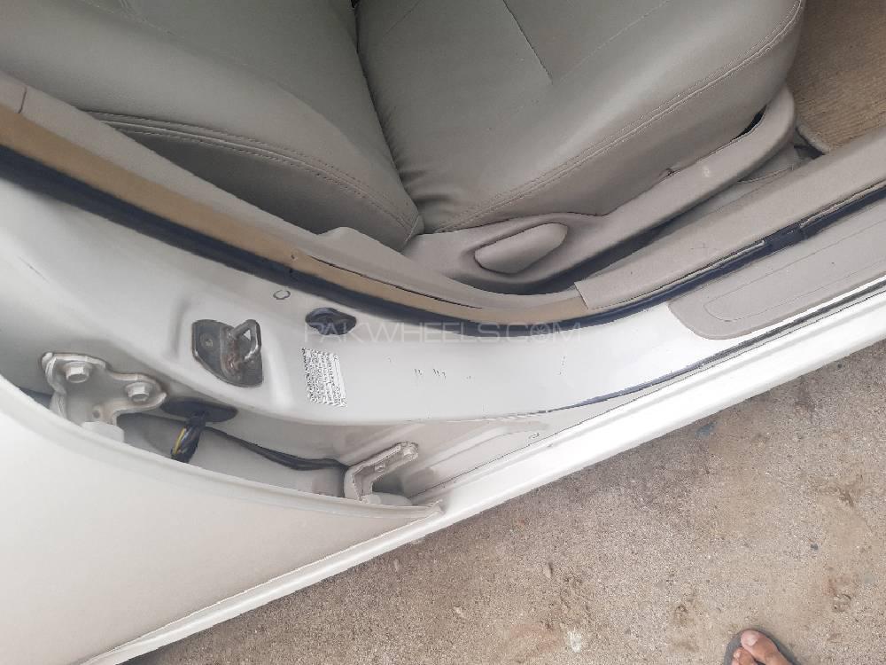 Toyota Corolla 2011 for Sale in Wah cantt Image-1