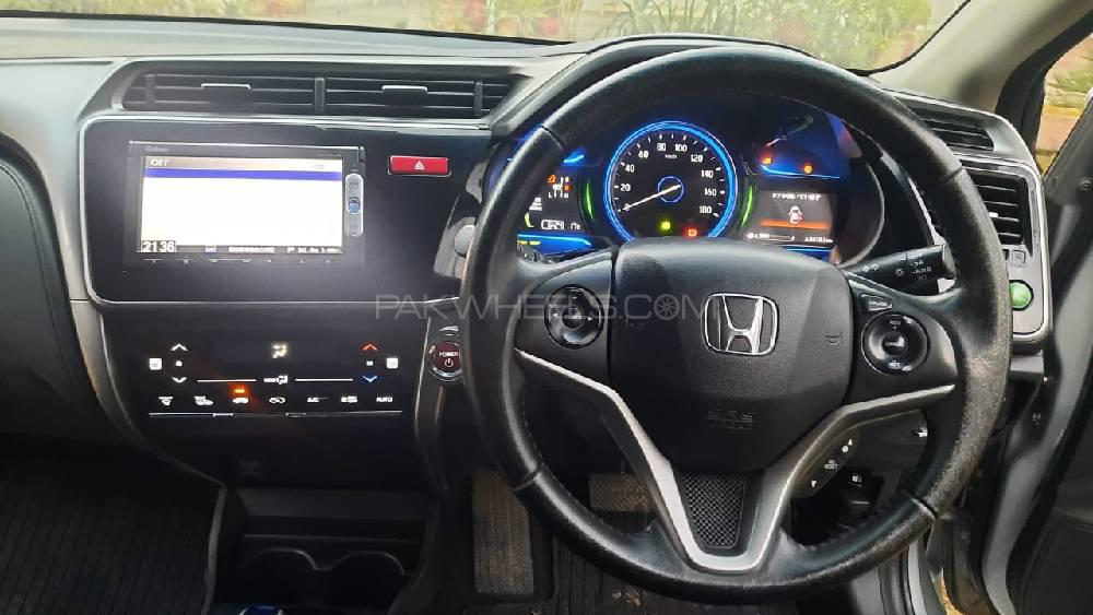 ہونڈا گریس ہائبرڈ 2015 for Sale in مردان ہونڈا گریس ہائبرڈ 2015 for Sale in مردان Image-11