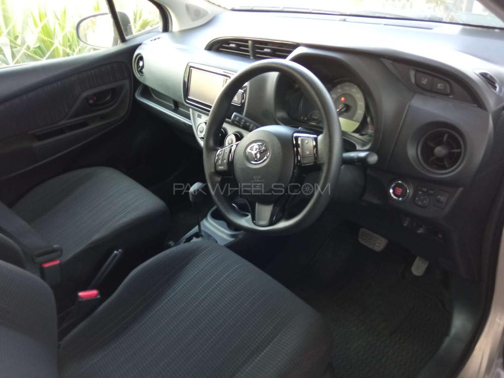 Toyota Vitz 2017 for Sale in Rawalpindi Toyota Vitz 2017 for Sale in Rawalpindi Image-6