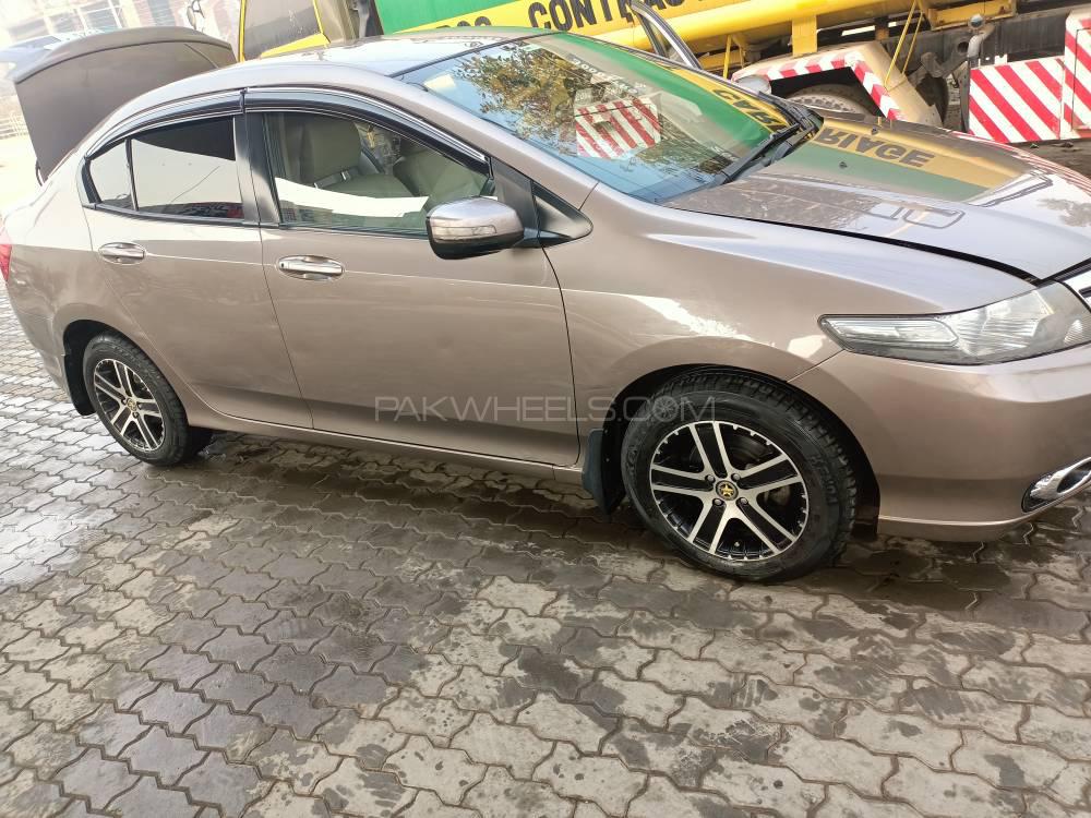 ہونڈا سٹی 2015 for Sale in لاہور ہونڈا سٹی 2015 for Sale in لاہور Image-12