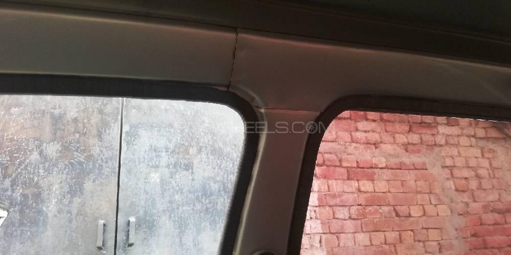 Suzuki Mehran 2005 for Sale in Lahore Suzuki Mehran 2005 for Sale in Lahore Image-4